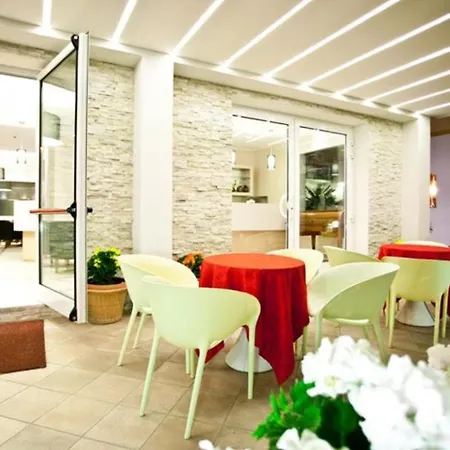 Hotel 2000 Sweet Comfort *** Gatteo Mare 3*